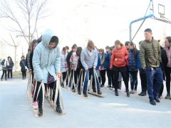 公司舉辦迎三八女工趣味運(yùn)動(dòng)會