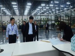 省社科院領(lǐng)導(dǎo)專(zhuān)家一行蒞臨公司考察