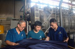 特整丙班氣流機組：三人七個機臺，班產(chǎn)三萬五